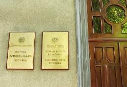 Омбудсмен Армении: Отказ правительства от двух-трех концертов позволит нормально финансировать деятельность ключевых структур