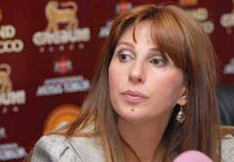 Զարուհի Փոստանջյանը մտադիր է զսպել Էդուարդ Շարմազանովին