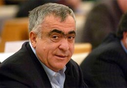 Брат Сержа Саргсяна Сашик Саргсян задержан органами правопорядка и позже был отпущен (видео)