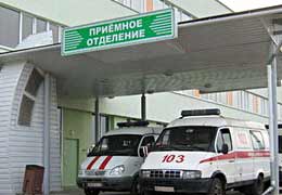 Tяжело раненого противником военнослужащего Шамхала Петросяна перевозят на лечение в Ереван
