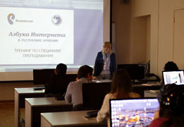 Студенты-волонтеры прошли курсы на преподавание компьютерных навыков