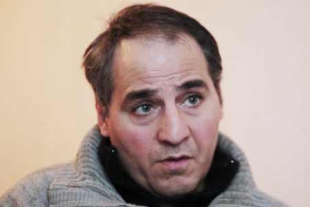 Несколько политических сил приостановило агитацию в связи с кончиной Артура Саркисяна