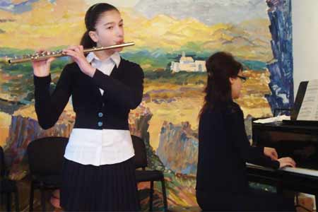 Armenia`s schoolchildren will be provided with subscription tickets  to visit cultural and entertainment institutions for free 