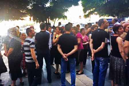  One-party members and ordinary citizens join the action-procession of  Pashinyan: He is on his way to Vanadzor