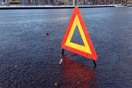 В Ереване городской автобус врезался в "ЗИЛ", есть пострадавшие