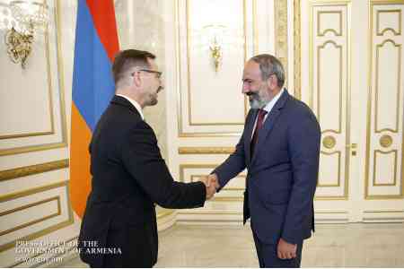 Премьер-министр РА: Армения привержена исключительно мирному урегулированию карабахского конфликта  путем переговоров  в рамках сопредседательства  Минской группы ОБСЕ