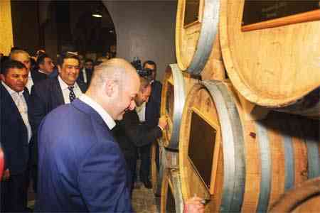 ՀՀ վարչապետ Նիկոլ Փաշինյանը և Վրաստանի վարչապետ Մամուկա Բախտաձեն այցելեցին Երևանի կոնյակի գործարան 