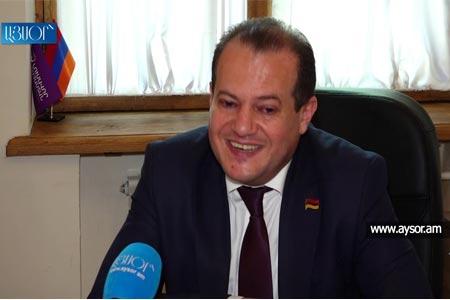 Аркадий Хачатрян выдвинут на должность председателя парламентской комиссии по финансово- кредитным и бюджетным вопросам НС РА