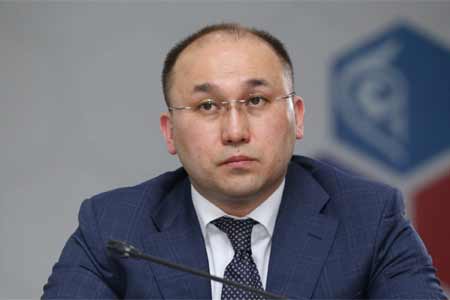 Мы не выбираем между экономикой и здоровьем – Даурен Абаев