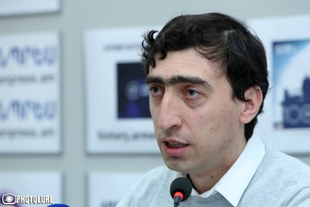 Смбат Гогян освобожден с должности главы ВАК