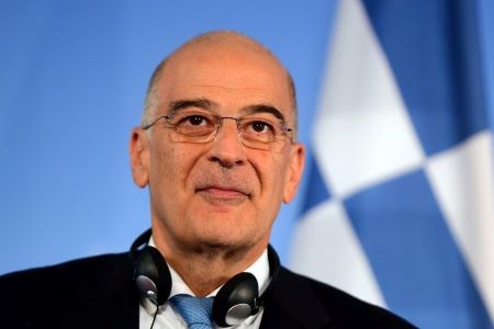 Глава МИД Греции: Решения и мир не могут быть построены в условиях, когда есть угроза применения силы