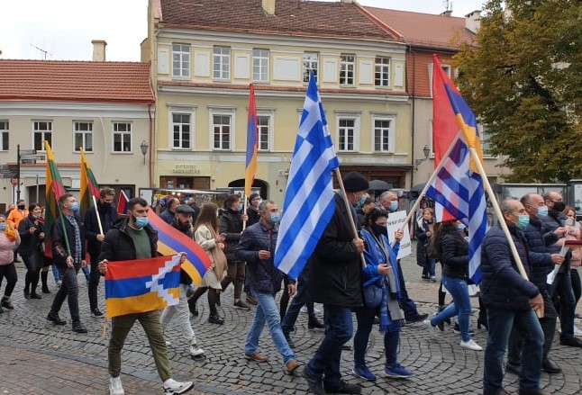 В Вильнюсе состоялась многочисленная демонстрация против геноцидальной политики Азербайджана и Турции