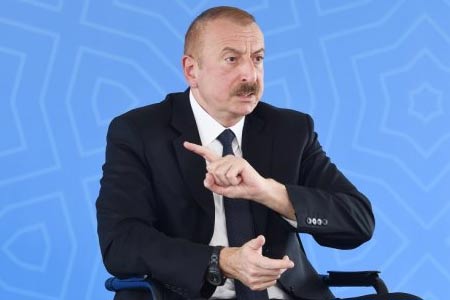 Алиев спешит с мирным договором и грозит оружейным кредиторам Армении