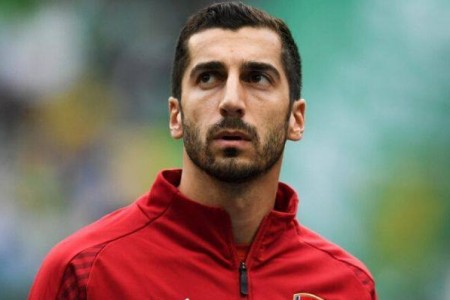 Henrikh Mkhitaryan  plays `Match for Peace` in Rome`s Olympic Stadium
