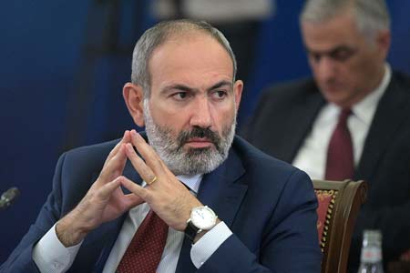 Пашинян объявил строгое предупреждение губернатору Ширака и замглавы Генштаба ВС РА