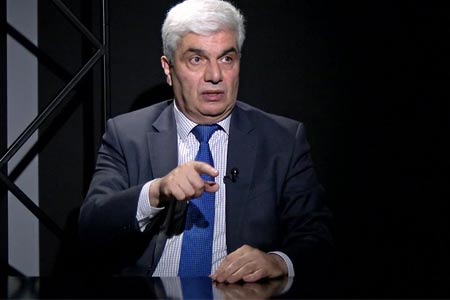 Moscow constantly shuffles cards - Political scientist