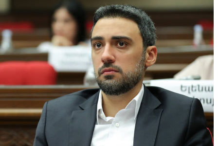 Вардеванян: У Конституционного суда нет полномочий отбирать у армян Декларацию независимости