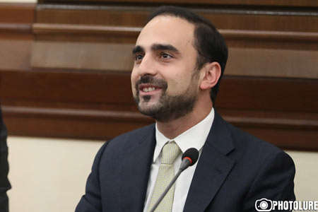 Мэр Еревана призвал жителей столицы уже с 1 ноября отказаться от наличных выплат за проезд в общественном транспорте