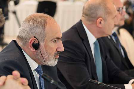 Пашинян призывает не переоценивать важность вопроса об анклавах