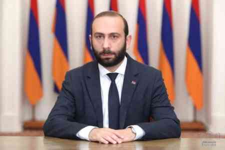 Глава МИД Армении выразил соболезнования по случаю кончины Папы Римского