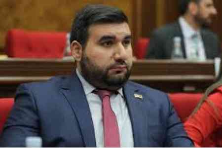 Поднятие флага Нагорного Карабаха - это прелюдия, чтоб затем вместо флага РА поднять флаг РФ: Ваагн Алексанян