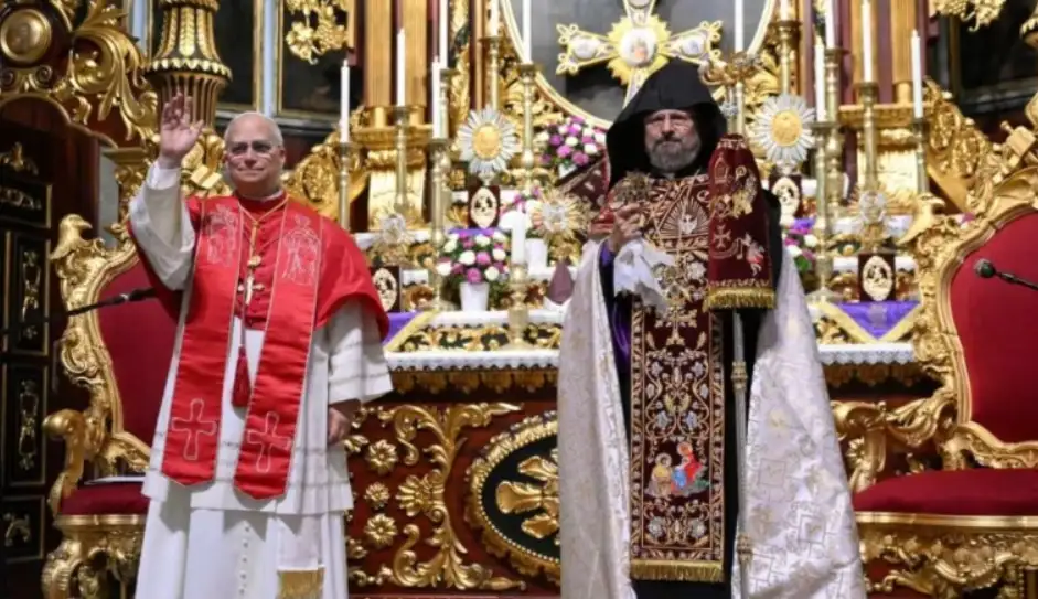 Папа Римский в рамках визита в Турцию посетил кафедральный собор Армянской Апостольской Церкви в Стамбуле