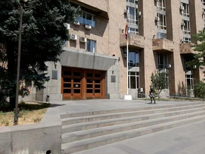 Минздрав Армении вводит новый вид налога для неграждан страны