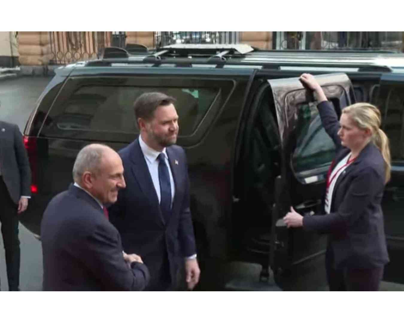 Pashinyan-Vance talks held in Yerevan