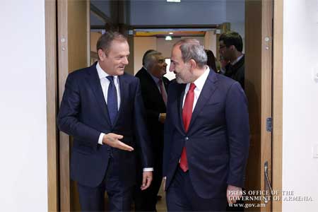 Tusk emphasizes  Polish government`s interest in strengthening  collaboration with Armenia