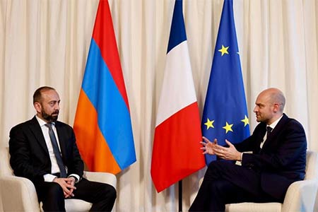 Мирзоян и Барро обсудили вопросы развития стратегического партнерства между Арменией и Францией