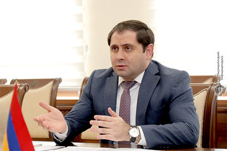 Министр обороны РА: курсанты военных учебных заведений Армении со второго курса смогут начать получать и вторую специальность