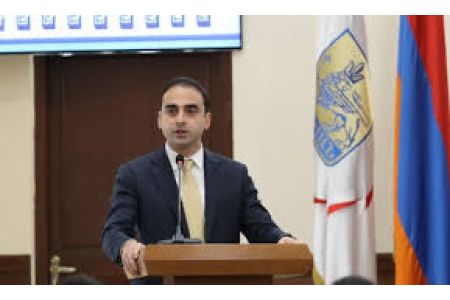 Քաղաքապետը հասարակական տրանսպորտի վարորդներին պարտավորեցրել է աջակցել ուղեվարձի հավաքման գործընթացին