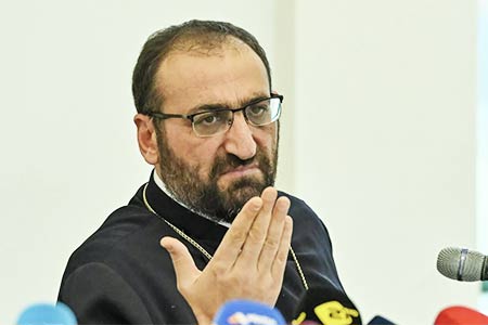 Court upholds current restraint measure for Archbishop Arshak