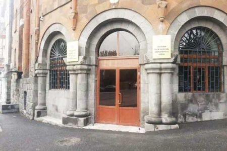Антикоррупционный комитет Армении сообщает о задержании 14 человек, подозреваемых в даче и получении предвыборных взяток