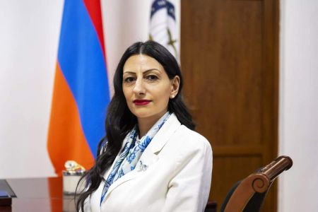 Հայաստանի օմբուդսմենը հիշեցրել է իրավաբանական օգնության իրավունքի առանցքային բնույթի մասին՝ փաստաբաններին "Ուժեղ Հայաստանի" ձերբակալված համակիրների մոտ թույլ չտալու առնչությամբ