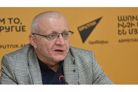Политолог: Баку пытается диктовать Еревану "границы дозволенного"