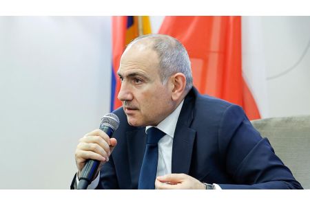 Пашинян: впервые с момента обретенения Арменией независимости контроль за всеми КПП осуществляют армянские пограничники