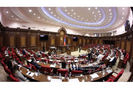 Հայաստանում 65 տարեկանից բարձր անձինք կկարողանան շարունակել աշխատել պետական ծառայության համակարգում