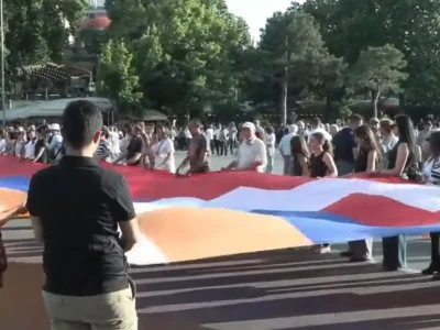 Во время мирной акции арцахцев у СКК произошла потасовка