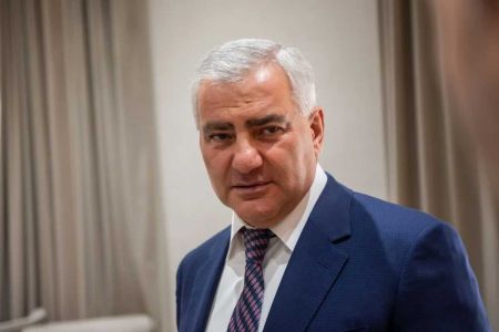 Карапетян поставил под сомнение заявление Пашиняна о недопущении заселения 300 тысяч азербайджанцев в Армении