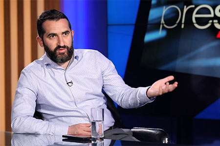 Ankara using prospect of opening its borders as bait to extract  further concessions from Armenia - Armenian expert