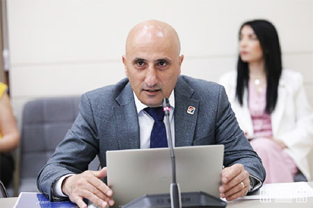 Հայաստանի 48 ընտրական տեղամասերում բացման պահին հանձնաժողովի անդամները բացակայել են. ԿԸՀ նախագահ