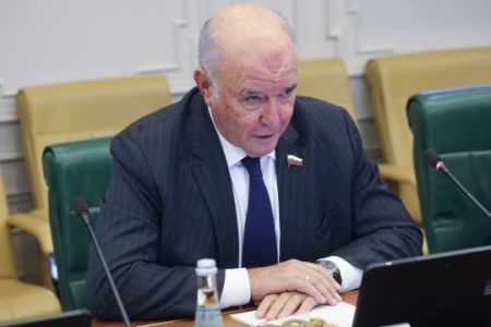 Григорий Карасин: России следует спокойно относиться к эмоциональным заявлениям Пашиняна