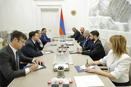 Pashinyan, U.S. Special Envoy Advisor  discuss TRIPP project 