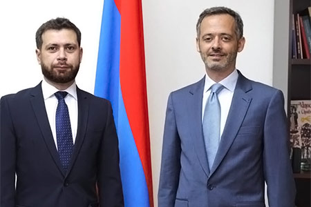 The new French Ambassador presented copies of his credentials to Armenia`s Deputy Foreign Minister.