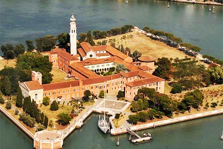 Armenian spiritual music, the legacy of Komitas and performances of Armenian singers - at the spiritual and cultural venues of Italy