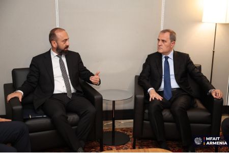 Միրզոյանը և Բայրամովը քննարկել են Հայաստանի և Ադրբեջանի միջև տնտեսական և տրանսպորտային հաղորդակցությունների ապաշրջափակման հարցը