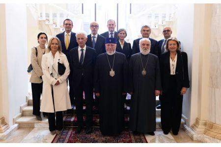 Ամենայն հայոց կաթողիկոսը բարձր գնահատեց Գալուստ Գյուլբենկյան հիմնադրամի մարդասիրական առաքելությունը