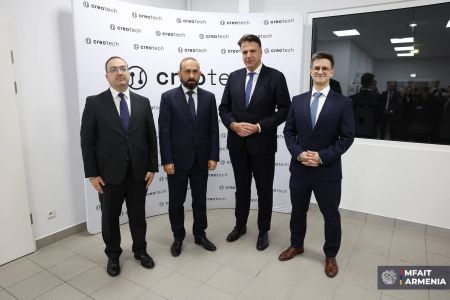 Հայաստանի արտաքին գործերի նախարարը այցելել է տիեզերական տեխնոլոգիաների ոլորտում մասնագիտացած լեհական ընկերություն
